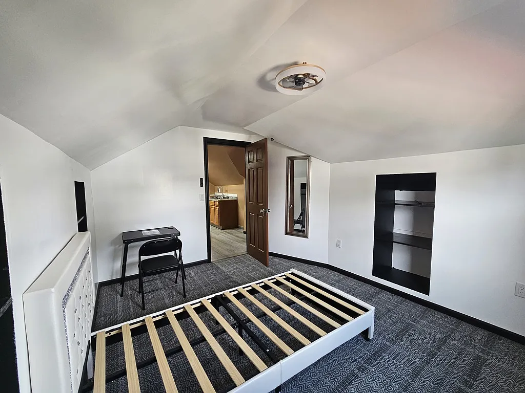 Fully Furnished 1-Bedroom Rental 100 Park Street, Binghamton, NY — Photo 1