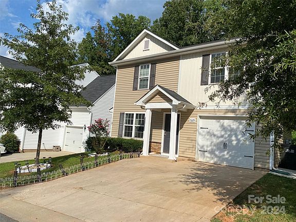 2nd image of 7625 Mockernut Dr