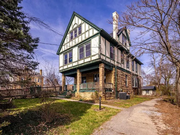 990 Burton Ave, Cincinnati, OH 45229
