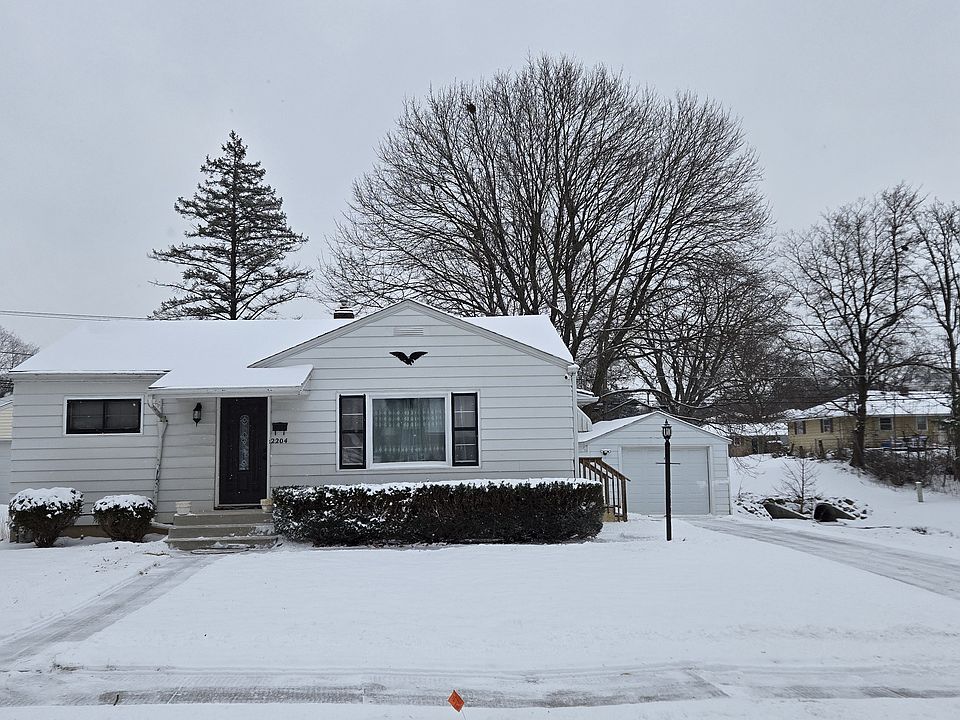 1st image of 2204 Colorado Ave