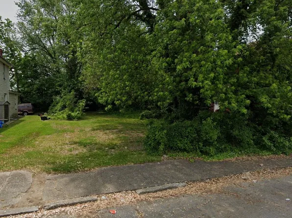 32 Walnut St, Penns Grove, NJ 08069