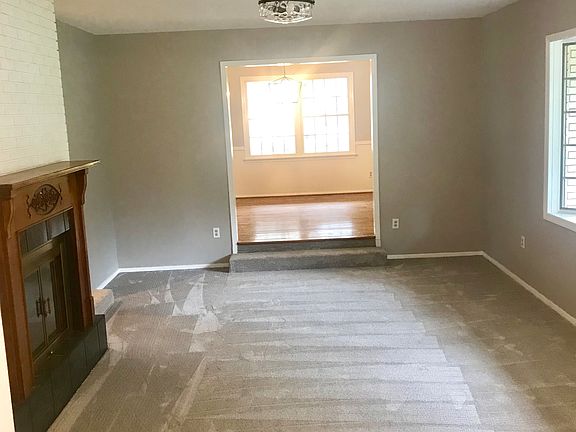 Living Rm. open to Dinning 