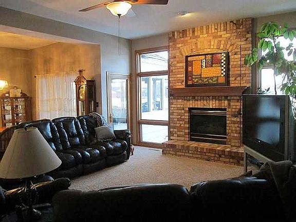 4th image of 2728 Park Place Dr