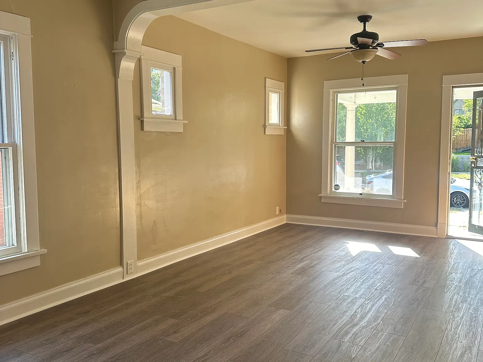 2 bed, 828 sqft, $2,400 — Photo 4