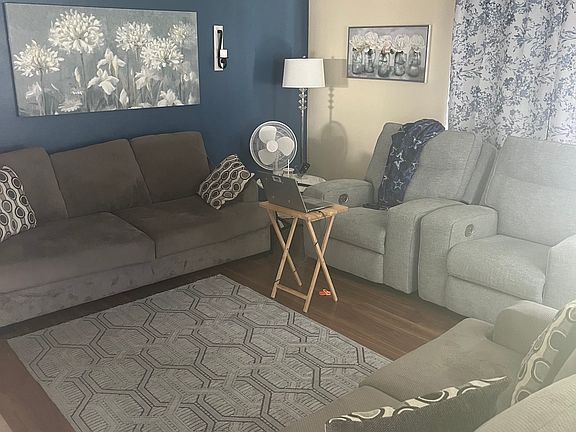 Living Room Picture.