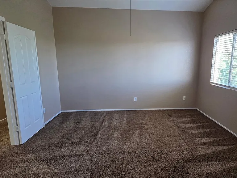 1132 Castle Point Ave — Photo 13