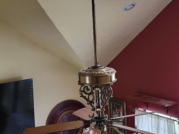 Gorgeous, unique fan