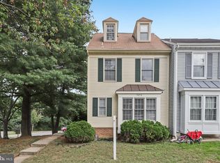 7673 Northern Oaks Ct, Springfield, VA 22153