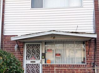 28 Thorn Ln, New Castle, DE 19720