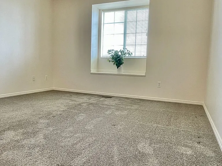 1516 S 4000 W — Photo 21