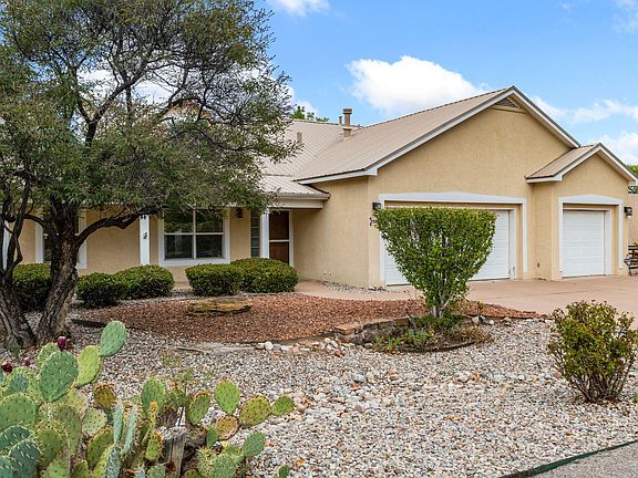 3rd image of 2505 Rio Orilla Ln NW
