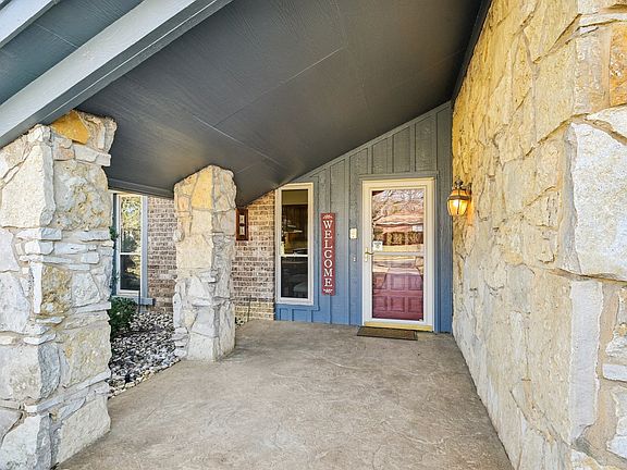 2nd image of 840 Ridge Dr