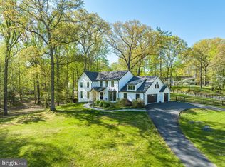 12101 Thoroughbred Rd, Herndon, VA 20171