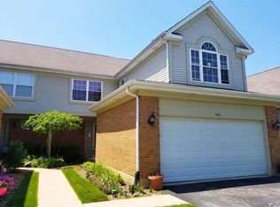 348 Cimarron Rd E, Lombard, IL 60148