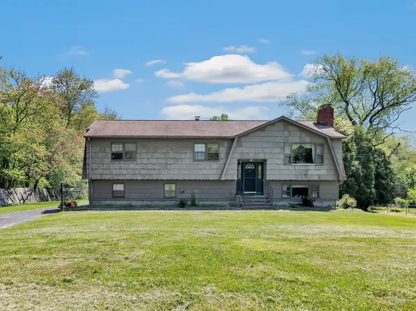 390 Elm Street, Monroe, CT 06468