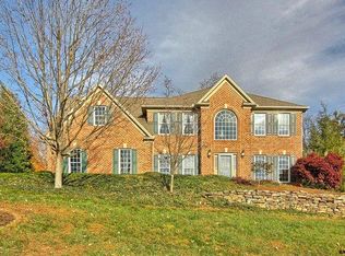 2268 Spangler Cir, York, PA 17406
