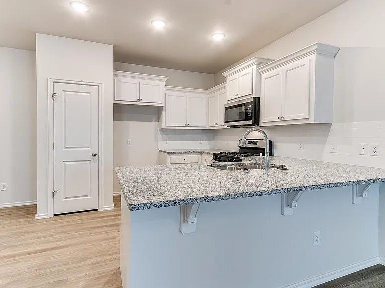 3801 Franks Way — Photo 12