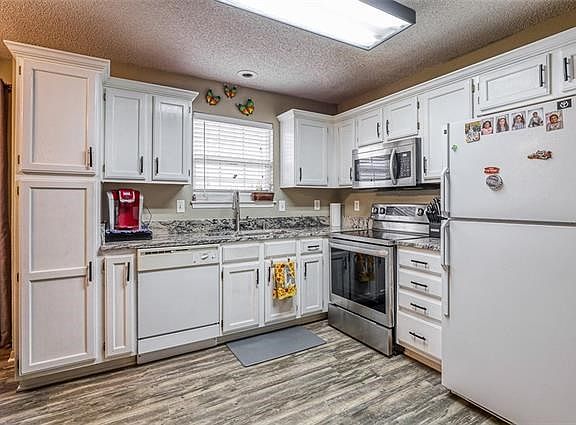 4th image of 1334 SE Lexington Ave #153-B