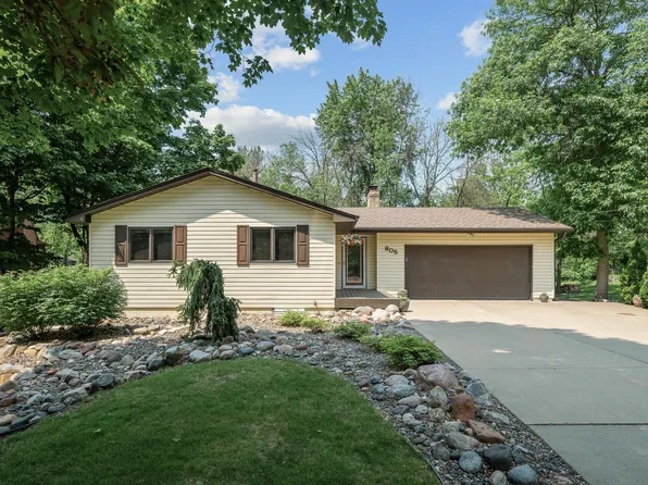 805 Ithaca Ln N, Plymouth, MN 55447