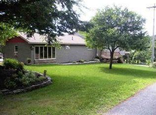 90 Mountain Rd, Gansevoort, NY 12831