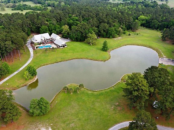 2nd image of 43 Pool Rd