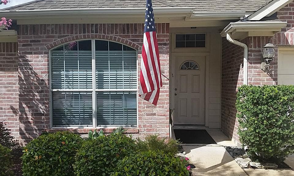 1st image of 4028 Bentwood Dr