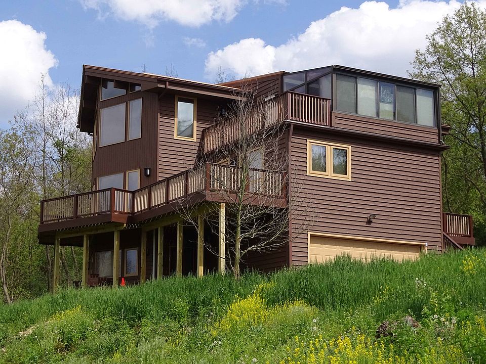 14418 Mansion Heights Dr, Harvard, IL 60033 | Zillow