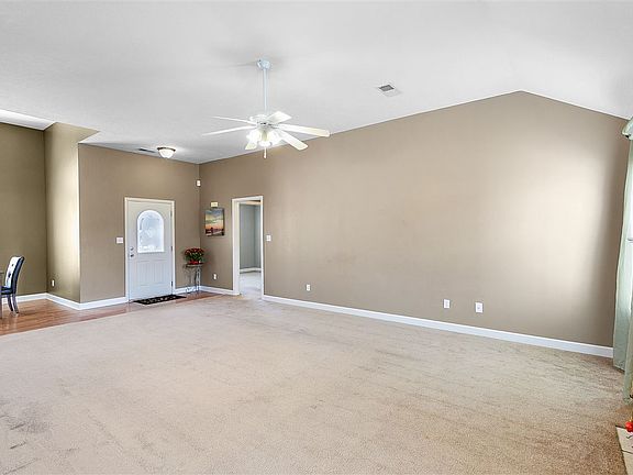 3rd image of 57 Ivy Hill Dr