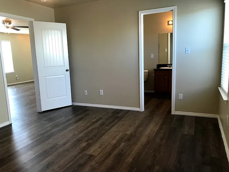 1864 Wickham Dr — Photo 13