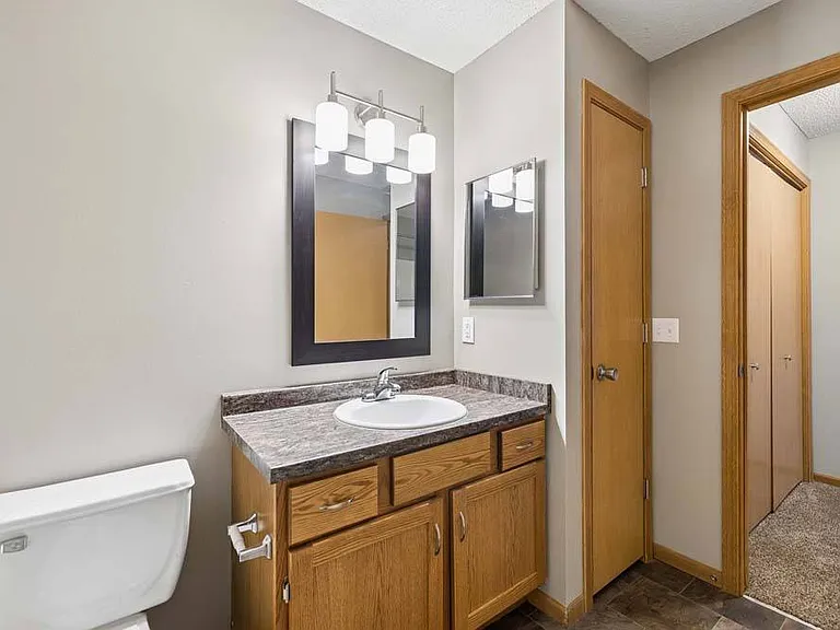 Highland View Apartments — Photo 89