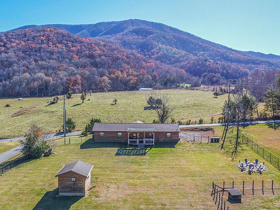 2nd image of 3260 Covemont Rd