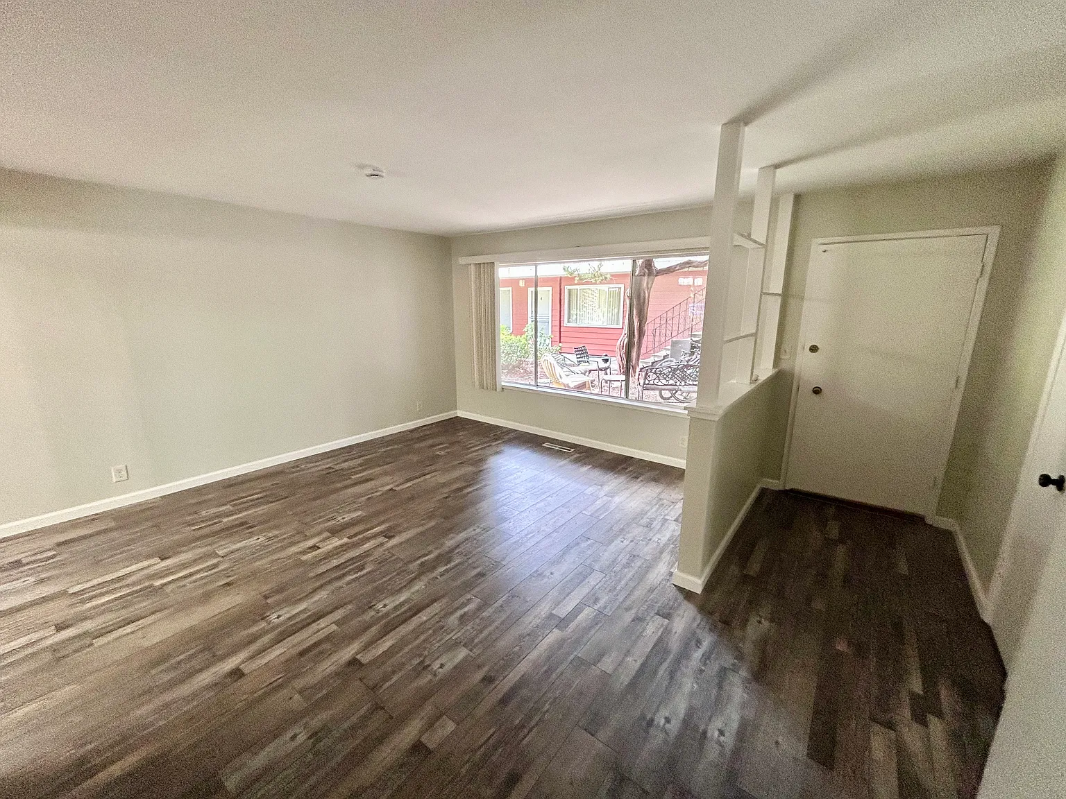 565 Matadero Ave — Photo 3