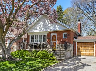 220 Parkview Hill Cres, Toronto, ON M4B 1R8