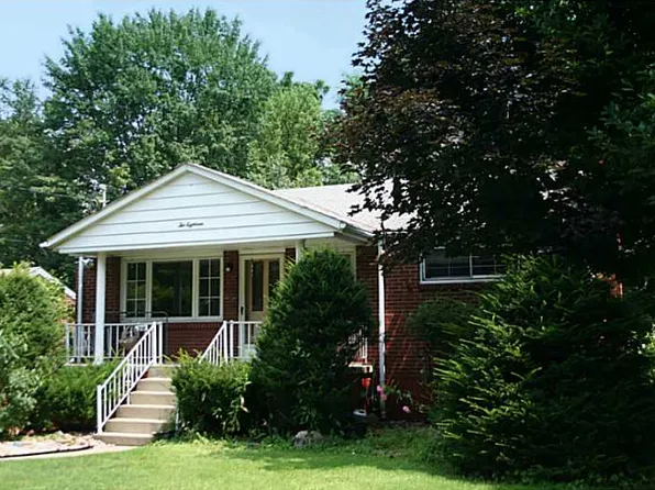 218 S Jefferson St, Zelienople, PA 16063