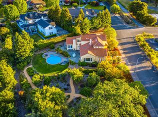 4530 Bennett View Dr, Santa Rosa, CA 95404