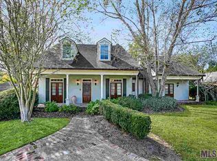 6832 S Woodgate Ct, Baton Rouge, LA 70808