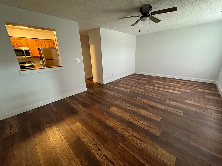 621 Gateway Ct — Photo 8
