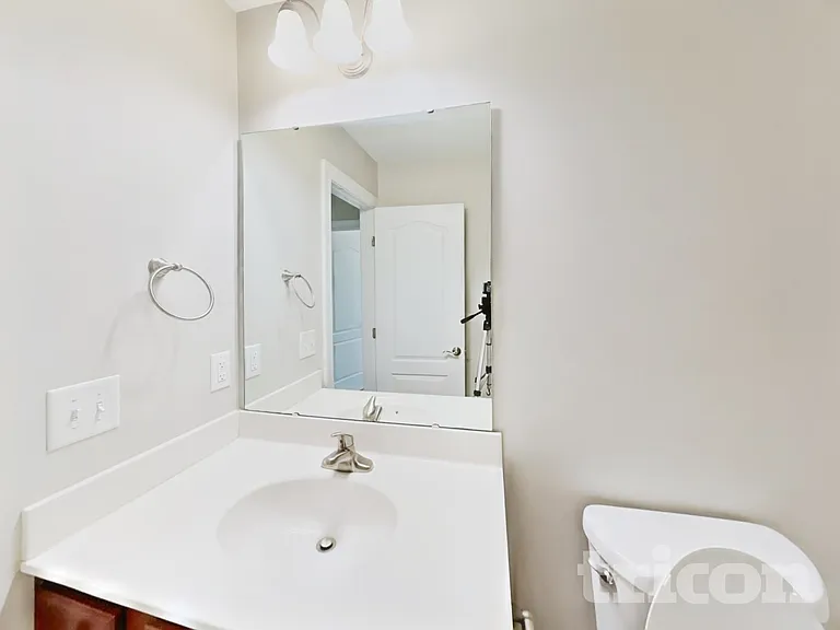 335 Oxfordshire Dr — Photo 15