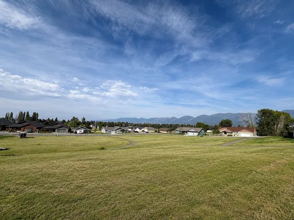 207 Shawnee Ln, Polson, MT 59860