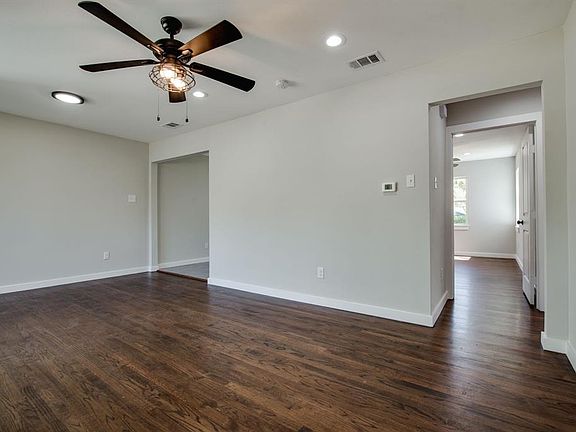 5th image of 10946 Park Oak Cir