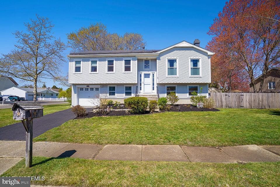1st image of 42 Clarkson Dr