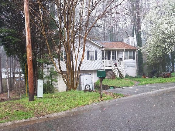 3rd image of 2232 Atoka Dr SE
