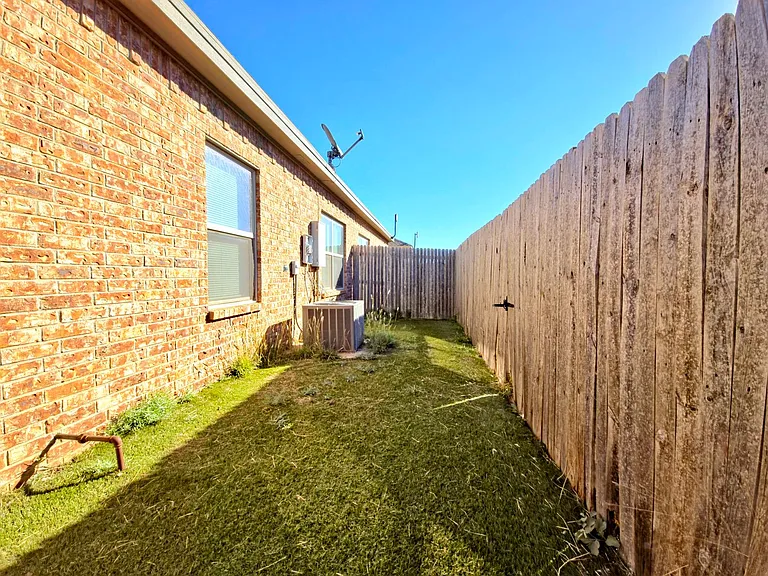 1109 Preston Trl — Photo 20