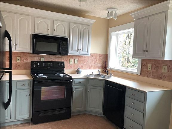 4th image of 7118 Barkers Bend Dr