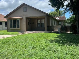 526 W Nettie Ave, Kingsville, TX 78363