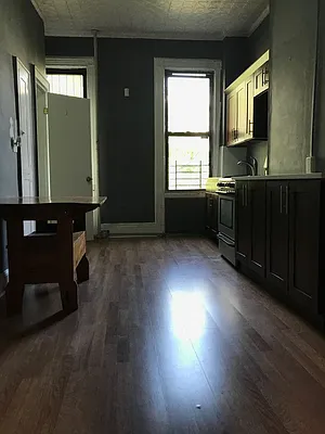 Rented by Really NY LLC | media 25