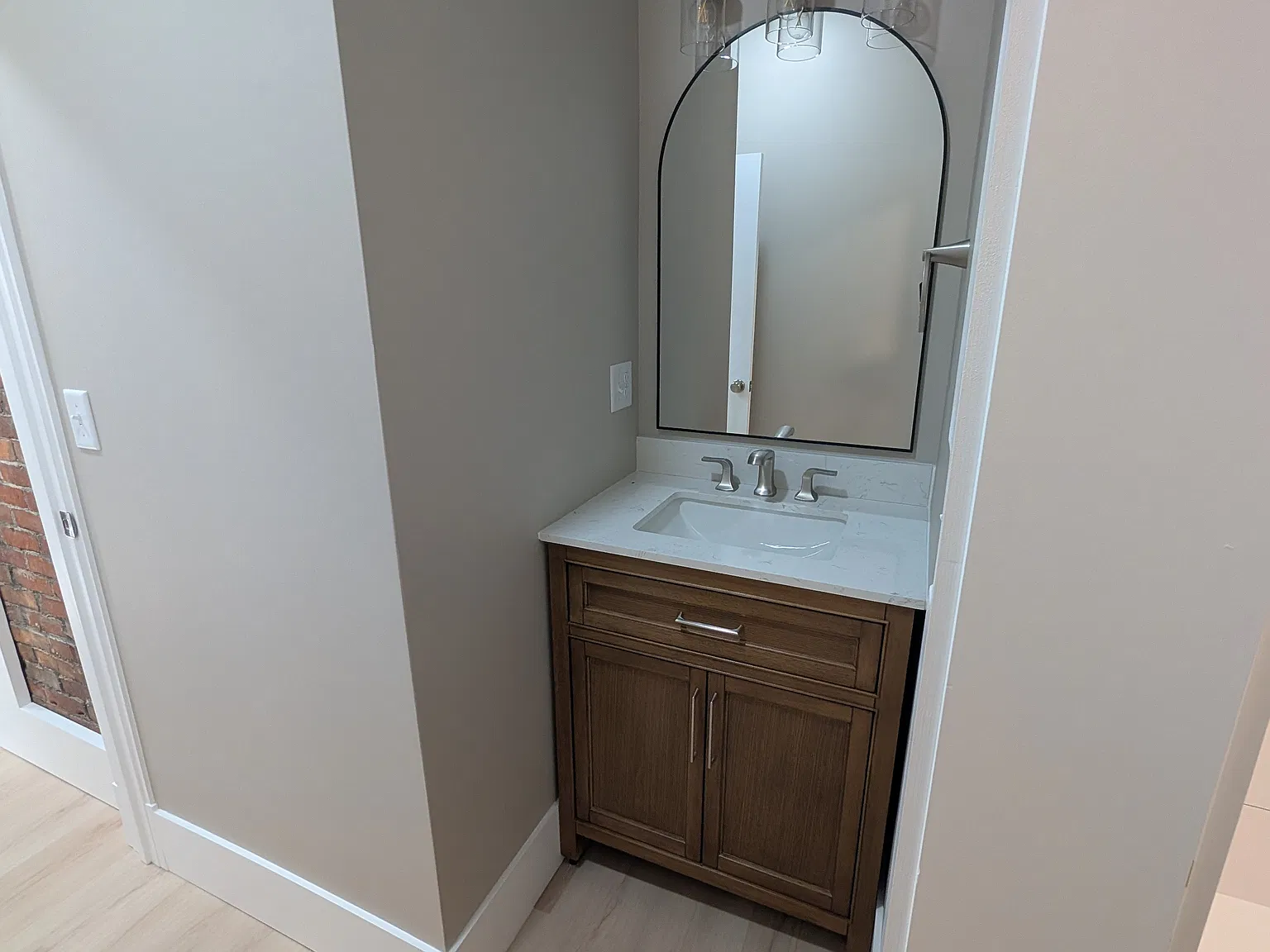 120 Forest Ave — Photo 2
