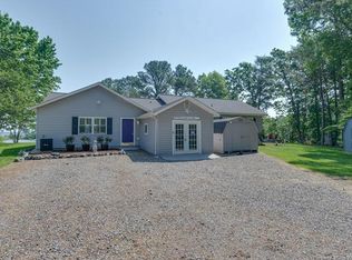 1698 Locust Grove Rd, Topping, VA 23169