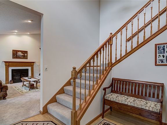 4th image of 604 Riverview Road