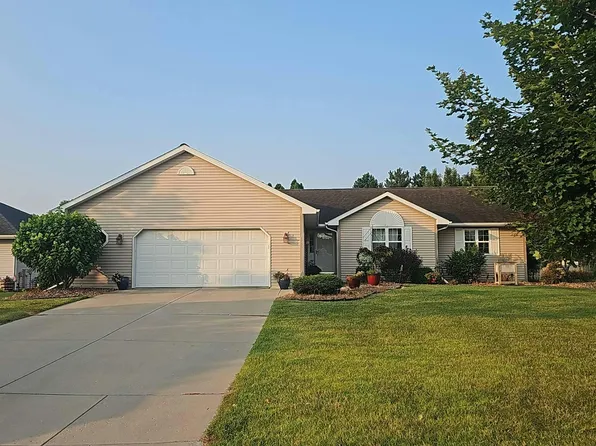 2955 Lost Valley Ct, Green Bay, WI 54313